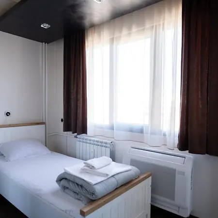 Pn Apartment *